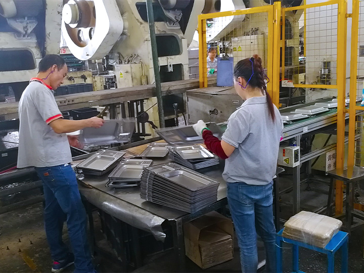 鈑金沖壓行業(yè)